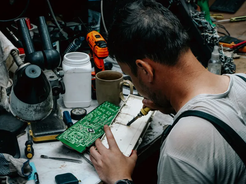 Race Against the Freight: We Made the Same PCB Three Ways at Home and One Way in Shenzhen