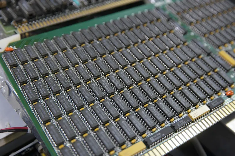 Old Silicon, New Tricks: How to Hunt Down and Resurrect Vintage Circuit Boards Before They Vanish